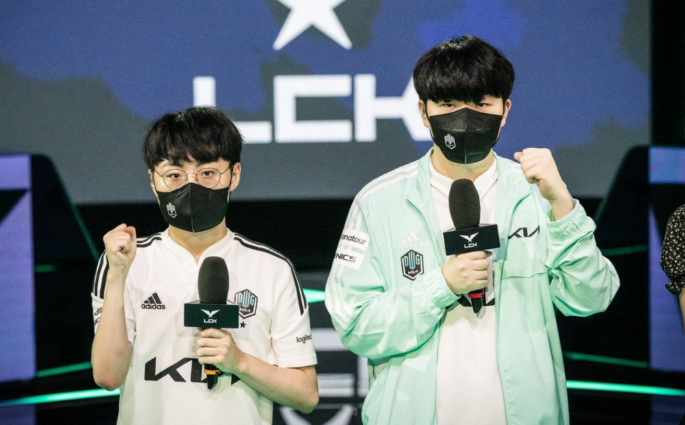 开云体育官网-LGD横扫DK，Faker开启传奇时刻焦点之战小组赛，点燃全场激情